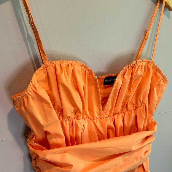 Pretty Little Thing Orange Sherbet Cropped Camisole Top - size 6 - Picture 2 of 5